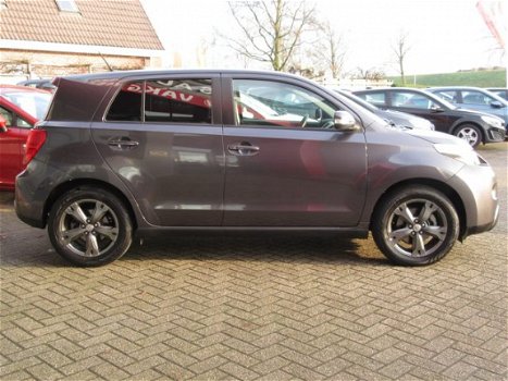 Toyota Urban Cruiser - 1.3 VVT-i Dynamic| 100-PK| | CLIMA-AIRCO | NAVIGATIE | HOGE INSTAP | INC. BOV - 1