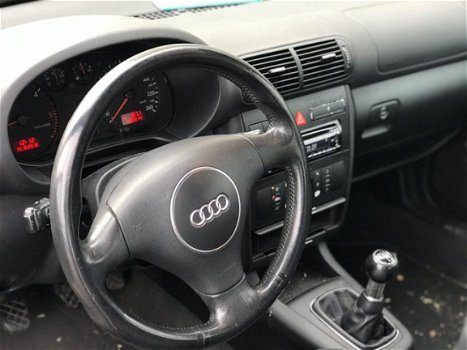 Audi A3 - 1.9 TDI Ambition 74KW MOTOR-BAK %100 GOED - 1