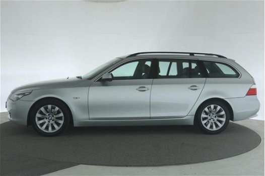 BMW 5-serie Touring - 520i Aut. Edition [ FM Navi Xenon Leder Clima Cruise PDC ] - 1