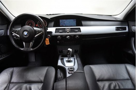 BMW 5-serie Touring - 520i Aut. Edition [ FM Navi Xenon Leder Clima Cruise PDC ] - 1