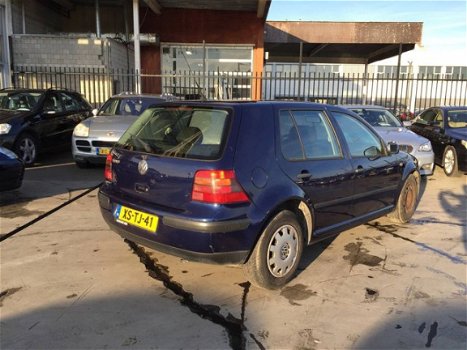 Volkswagen Golf - 1.4 16v - 1