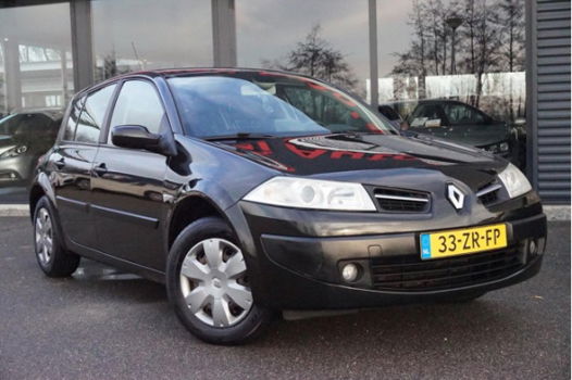 Renault Mégane - 1.6 16V Business L. 5DRS NAVI/Climate - 1