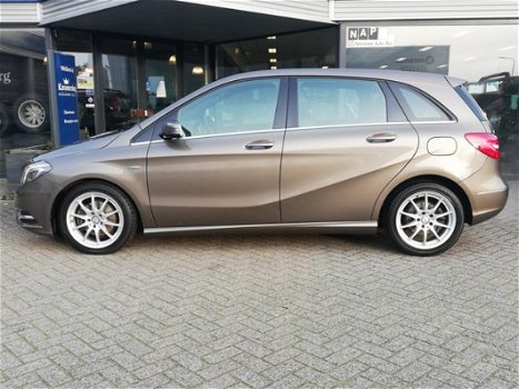 Mercedes-Benz B-klasse - 180 AUTOMAAT SPORTPAKKET (LEDER CLIMATE CRUISE XENON 17INCH ZEER NETTE AUTO - 1