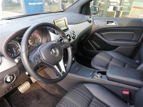 Mercedes-Benz B-klasse - 180 AUTOMAAT SPORTPAKKET (LEDER CLIMATE CRUISE XENON 17INCH ZEER NETTE AUTO - 1