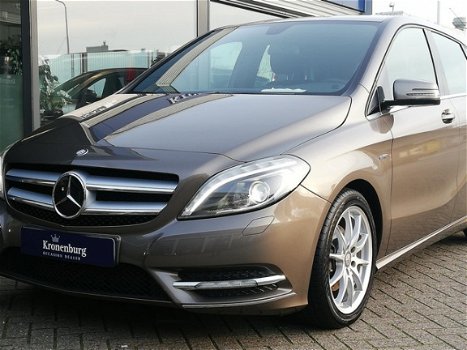 Mercedes-Benz B-klasse - 180 AUTOMAAT SPORTPAKKET (LEDER CLIMATE CRUISE XENON 17INCH ZEER NETTE AUTO - 1