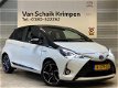 Toyota Yaris - 1.5 Hybrid Bi-Tone Navigatie, Climate, Cruise c. Dealer onderhouden, LED verlichting, - 1 - Thumbnail