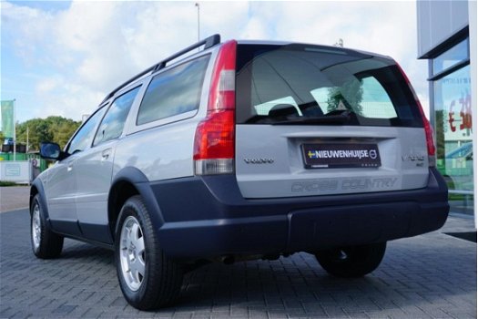 Volvo XC70 - Cross Country 2.4 T Comfort Line ORIGINEEL NEDERLANDS BTW AUTO TAXATIE RAPPORT VERZEKER - 1