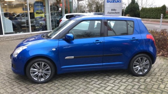 Suzuki Swift - 1.3 5D Comfort Cool - 1