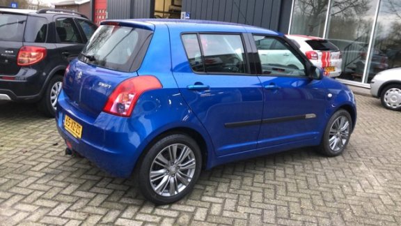 Suzuki Swift - 1.3 5D Comfort Cool - 1