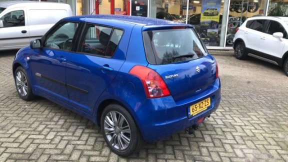 Suzuki Swift - 1.3 5D Comfort Cool - 1