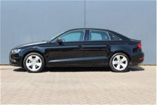 Audi A3 Limousine - 1.4 TFSI Ambition | Navigatie | Sportstoelen | Stoelverwarming | 17" Lm-wielen |