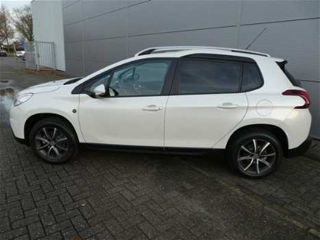 Peugeot 2008 - 1.2 PureTech 110pk Dakar Edition Panorama/Trekhaak - 1