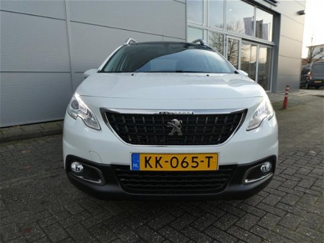 Peugeot 2008 - 1.2 PureTech 110pk Dakar Edition Panorama/Trekhaak - 1