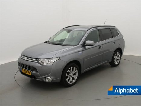 Mitsubishi Outlander - 2.0 PHEV 203pk 4WD Automaat Instyle Intro Pack 2 + Trekhaak - Incl.BTW - 1