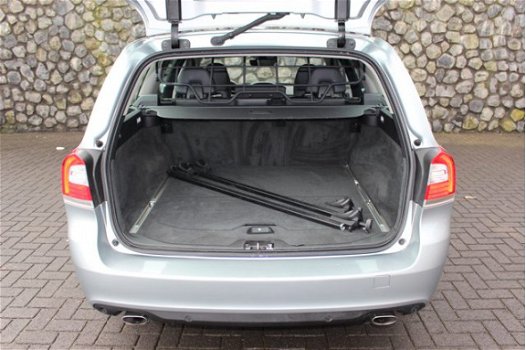 Volvo V70 - D4 181pk Nordic+leder+navi+stoel&stand verwarming - 1