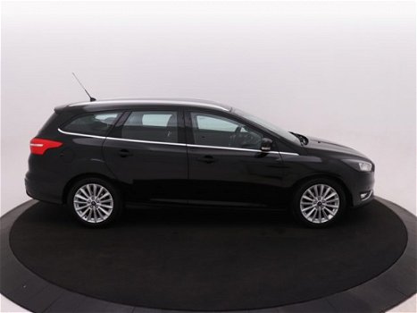 Ford Focus Wagon - 1.0 125pk Titanium | Voorruitverwarming | Navi | PDC | - 1