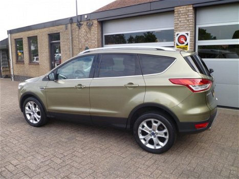 Ford Kuga - 1.6 Titanium 150pk 6-bak NAVI, PDC V+A, PRIVACY GLASS, DAKRAILING ETC. ETC - 1