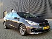 Kia Cee'd - Ceed SW 1.6 DynamicLine / 7 jaar garantie - 1 - Thumbnail