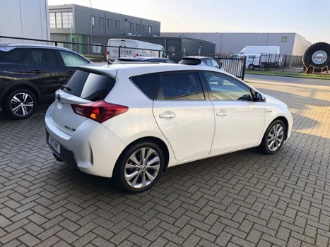 Toyota Auris - 1.8 Hybrid Executive Trekhaak/Camera/Pano/Slechts 63DKM - 1