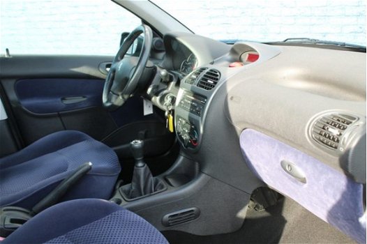 Peugeot 206 - 5drs 1.4-16V Gentry | Airconditioning | Lichtmetaal | Spoiler | - 1