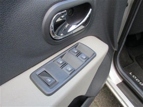 Dacia Lodgy - 1.2 Tce 115PK 5p Prestige / Navigatie / Ruime auto / Nette staat / - 1