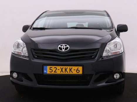 Toyota Verso - 1.8 VVT-i Business 147 PK | trekhaak | navigatie | panoramadak | NEFKENS DEAL | - 1