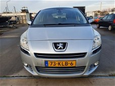 Peugeot 5008 - Première 1.6 VTi 7P