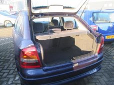 Opel Astra - 1.6-16V Pearl