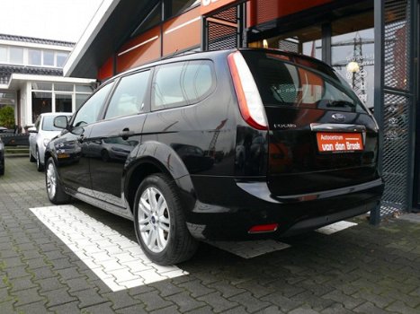 Ford Focus Wagon - 2.0 Ghia Automaat Navi Climate Cruise Ctr Stoelverwarming Pdc Achter Alcantara Ap - 1