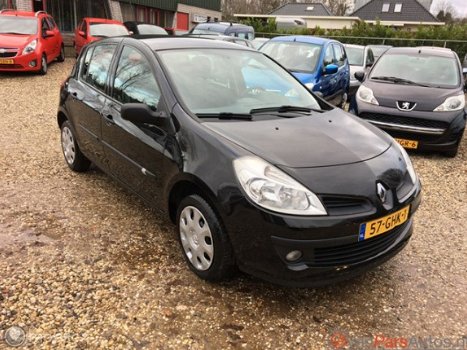 Renault Clio - 1.2-16V Special Line, 5drs, Airco, dealer onderhouden - 1