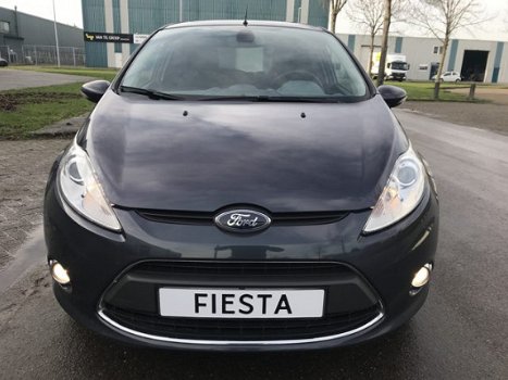 Ford Fiesta - 1.25 Titanium 5-Deurs 82 PK. Clima, CPV, Elektr.ramen, LMvelgen, Radio-CD, Enz... Mooi - 1