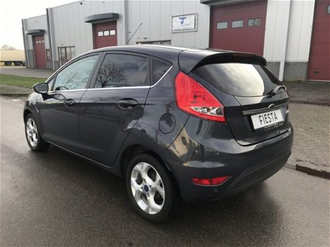 Ford Fiesta - 1.25 Titanium 5-Deurs 82 PK. Clima, CPV, Elektr.ramen, LMvelgen, Radio-CD, Enz... Mooi - 1