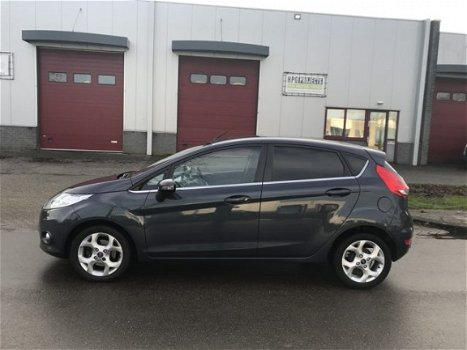 Ford Fiesta - 1.25 Titanium 5-Deurs 82 PK. Clima, CPV, Elektr.ramen, LMvelgen, Radio-CD, Enz... Mooi - 1