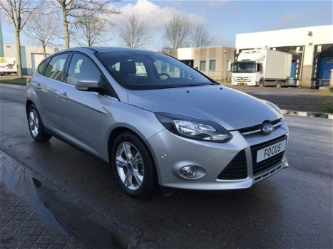 Ford Focus - 1.0 EcoBoost Trend 5-Deurs 125 PK. Clima, CPV, Elektr.ramen, Parkeerhulp, Radio-CD, LMv - 1