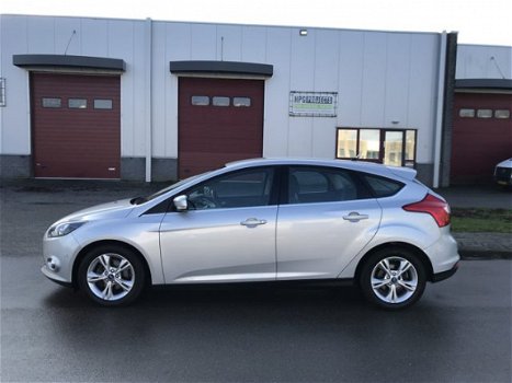 Ford Focus - 1.0 EcoBoost Trend 5-Deurs 125 PK. Clima, CPV, Elektr.ramen, Parkeerhulp, Radio-CD, LMv - 1