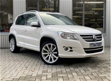 Volkswagen Tiguan - 1.4 TSI. R Line. NAVI, CRUISE, ECC, PDC