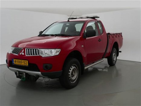 Mitsubishi L 200 - 2.5 DI-D CLUB CAB 4X4 + AIRCO / FRONTLIER - 1