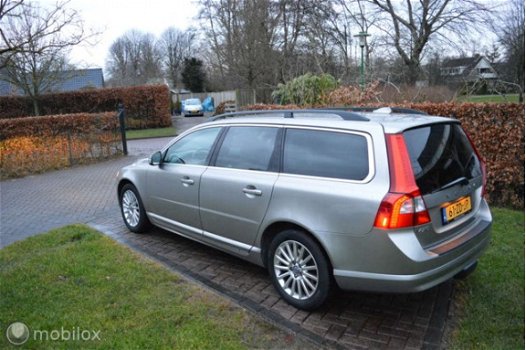 Volvo V70 - 2.5T Summum - 1