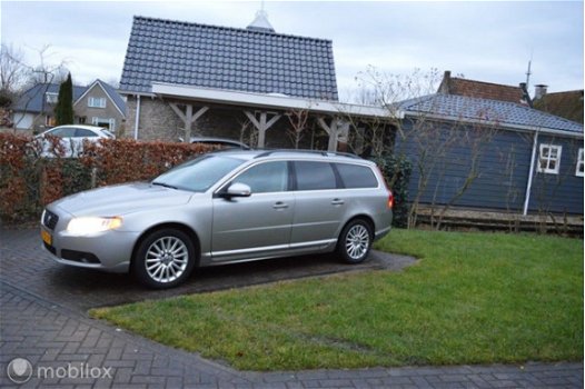 Volvo V70 - 2.5T Summum - 1