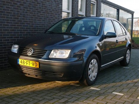 Volkswagen Bora - 1.6-16V Trendline-CLIMA-trekhaak - 1