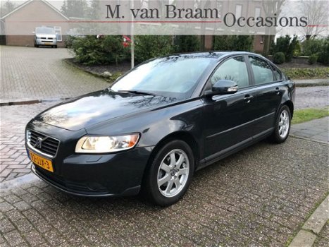 Volvo S40 - 1.8 Edition I Navigatie/Trekhaak/Pdc/Lmv - 1