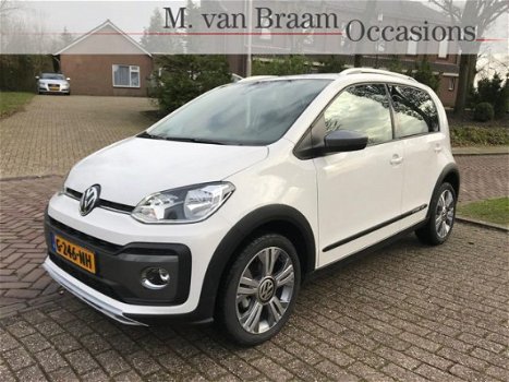 Volkswagen Up! - 1.0 TSI BMT cross up 90PK 16