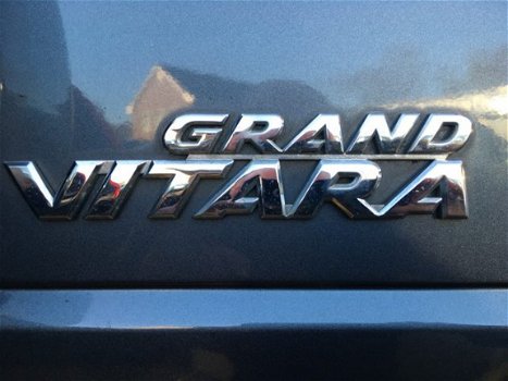 Suzuki Grand Vitara - 2.0-16V Exclusive 4X4 - 1