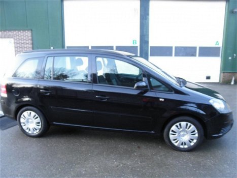 Opel Zafira - 2.2 Enjoy 7 Persoons, Airco, Trekhaak - 1