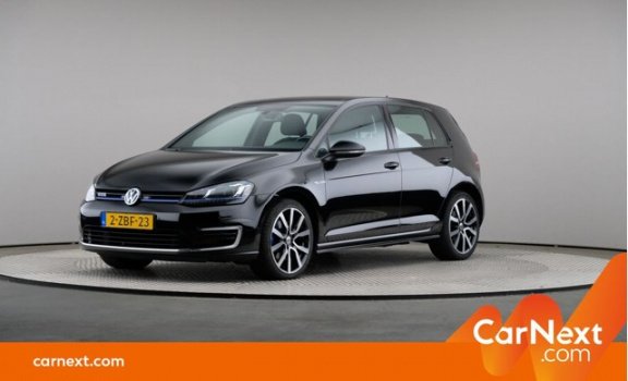 Volkswagen Golf - 1.4 TSI PHEV GTE, Automaat, LED, Schuifdak - 1