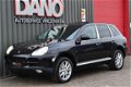 Porsche Cayenne - 4.5 S 340 PK 2005 Zwart 159.778 km/Youngtimer/Xenon/Navi/Leer - 1 - Thumbnail