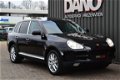 Porsche Cayenne - 4.5 S 340 PK 2005 Zwart 159.778 km/Youngtimer/Xenon/Navi/Leer - 1 - Thumbnail