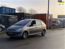 Citroën Xsara Picasso - 2.0i-16V Différence 2