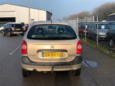 Citroën Xsara Picasso - 2.0i-16V Différence 2 - 1