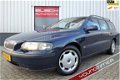 Volvo V70 - 2.4 Comfort Line | NW APK | YOUNGTIMER | AIRCO | - 1 - Thumbnail